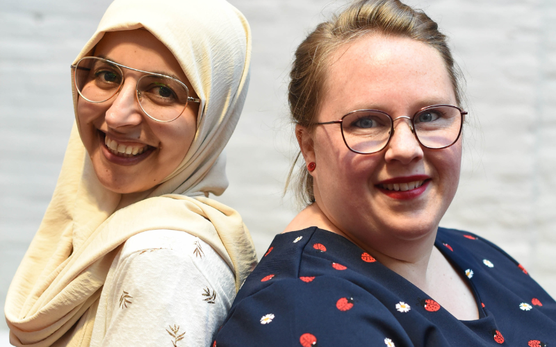 Khadija Timouzar en Sanne Thijs