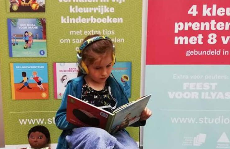 Luisteren naar verhalen in audiodescriptie hero